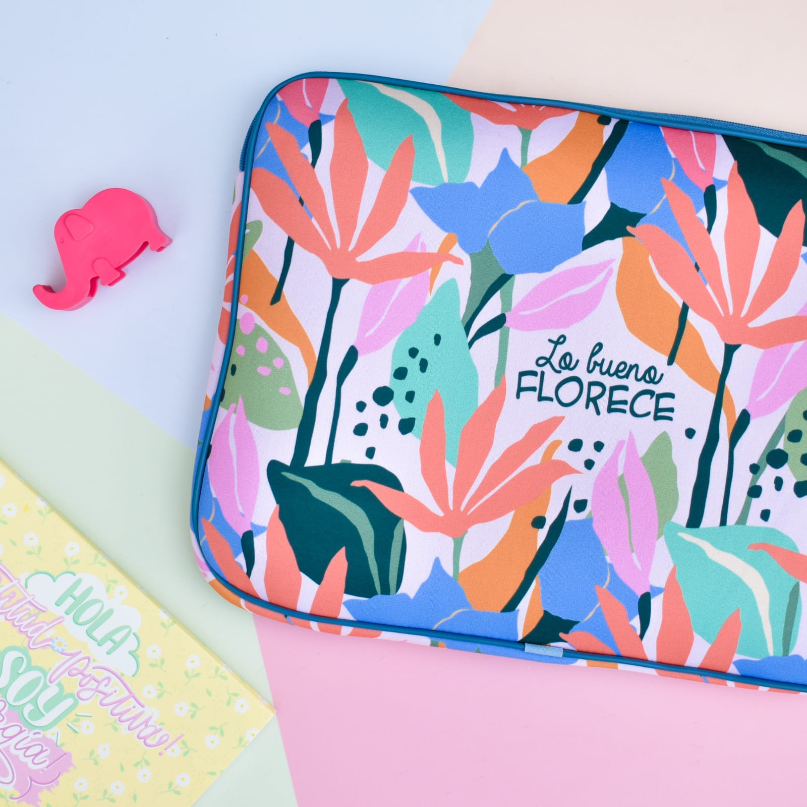 Funda notebook LO BUENO FLORECE