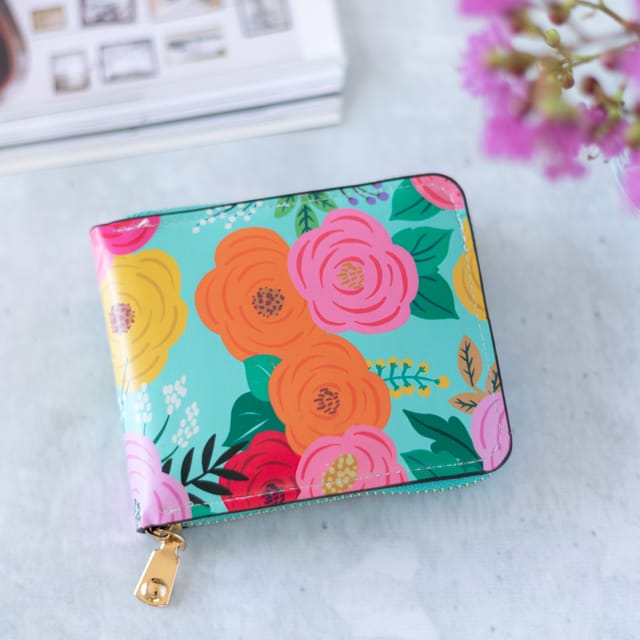 Billetera aqua floreada