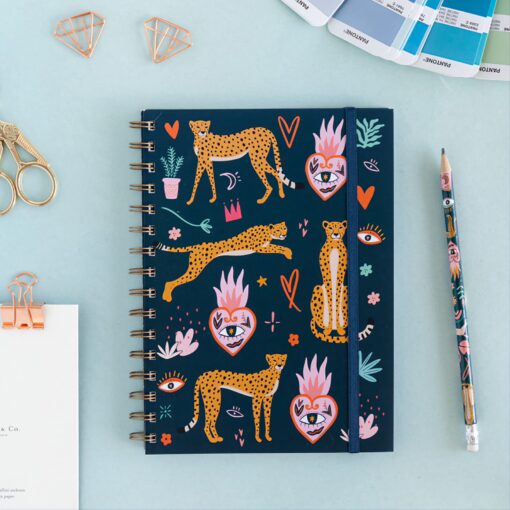 Cuaderno a5 leopardo oscuro