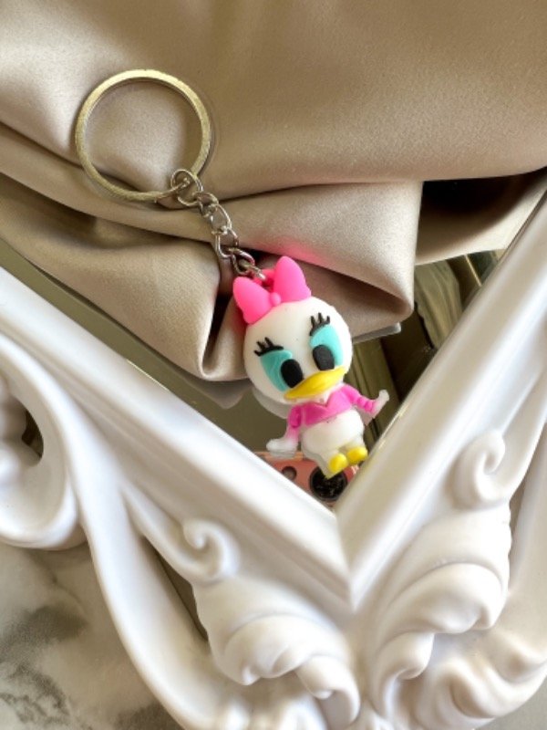 Llavero chico PREMIUM Importado PATA DAISY