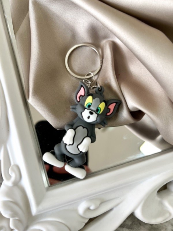 Llavero mediano PREMIUM Importado tom 1