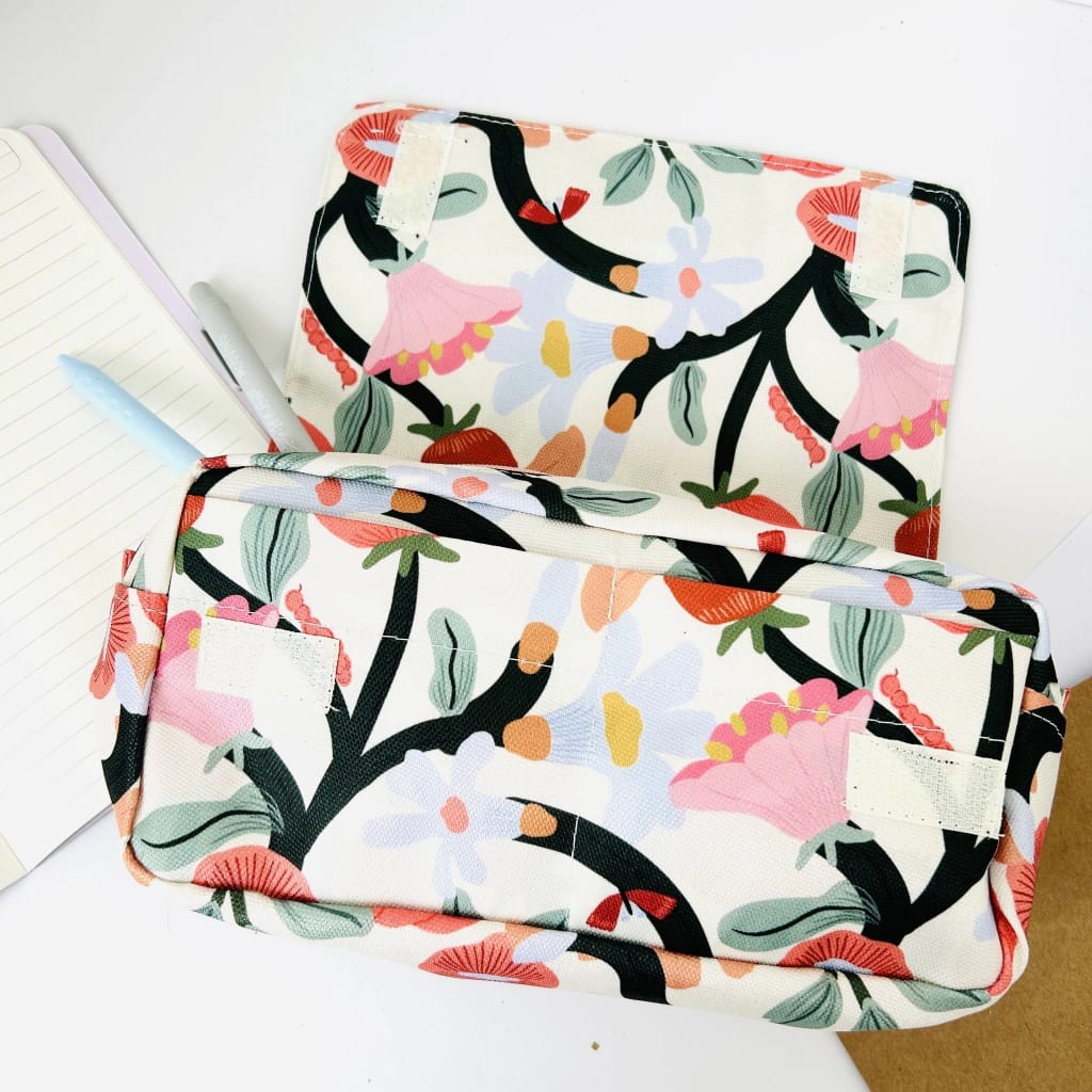 Cartuchera con abrojo y cierre Viena - Image 2