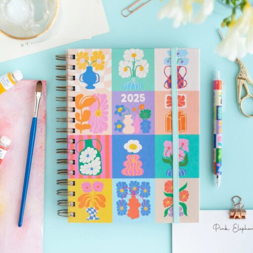 Agenda SEMANA A LA VISTA Pink Elephant. Modelo: Retro