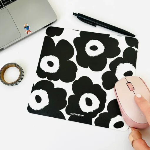 Mouse pad Flores blanco y negro