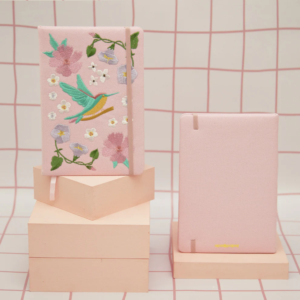 Cuaderno con lomo BORDADO COLIBRÍ