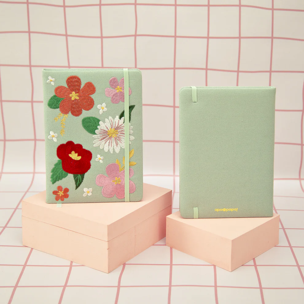 Cuaderno con lomo BORDADO AQUA